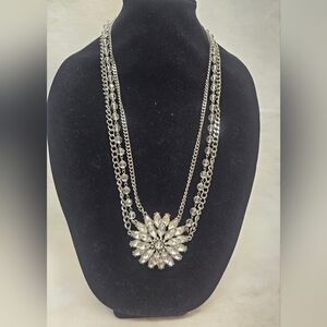 Elegant Silver And Rhinestobe Floral Necklace